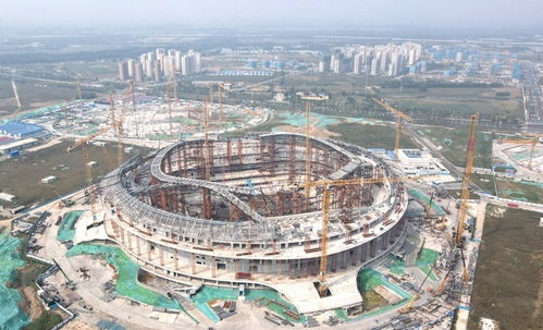項(xiàng)目強(qiáng)省會(huì) 濟(jì)南黃河體育中心專業(yè)足球場(chǎng)項(xiàng)目屋蓋鋼結(jié)構(gòu)桁架吊裝進(jìn)展順利