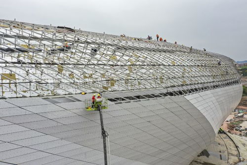 經(jīng)濟(jì) 重慶龍興足球場(chǎng)進(jìn)入金屬屋面及幕墻裝飾裝修施工收尾階段
