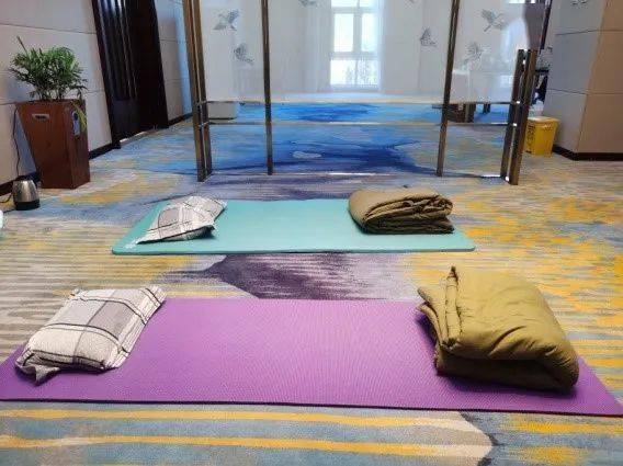 冬奧有我丨凌晨四點(diǎn),他們已經(jīng)忙碌在工作崗位上